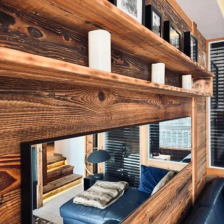 Apartment Blue Chic-escapade A *