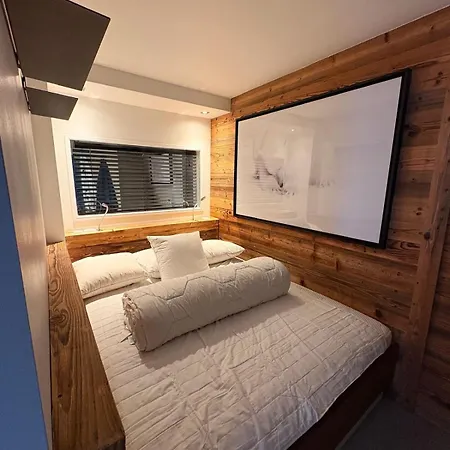 Blue Chic-escapade A Apartment